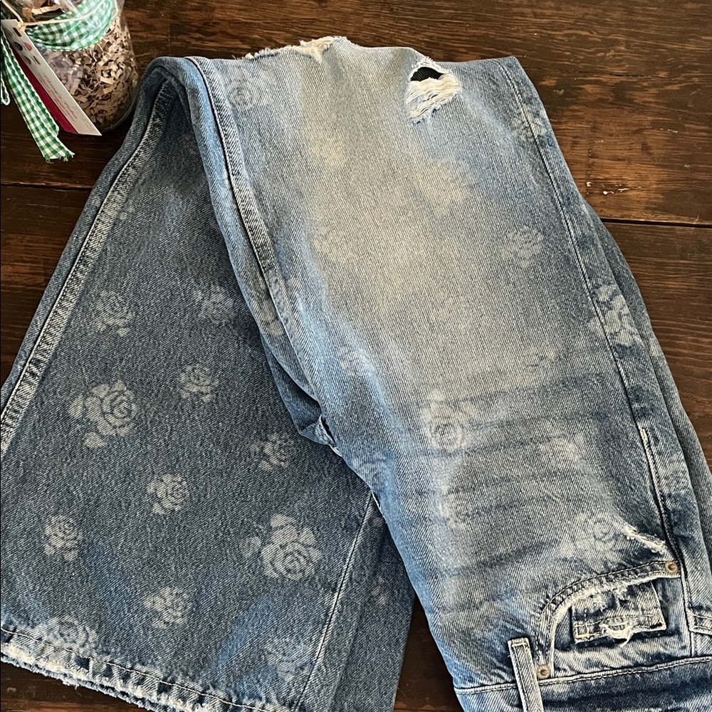 Arizona Jean Company Distressed Floral Blue Denim Pants